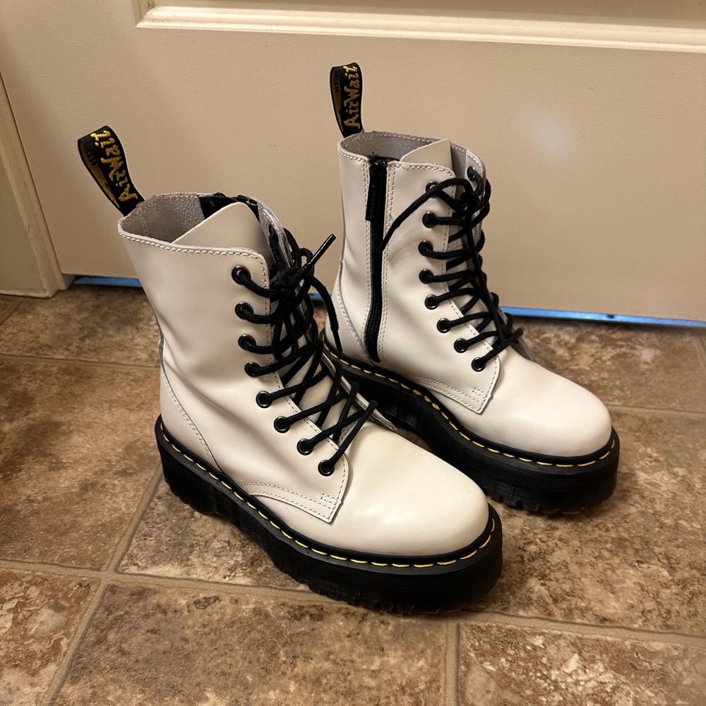 Dr. Martens white Jadon Smooth Leather Platform Boots. Women’s size 6 - Picture 5 of 6